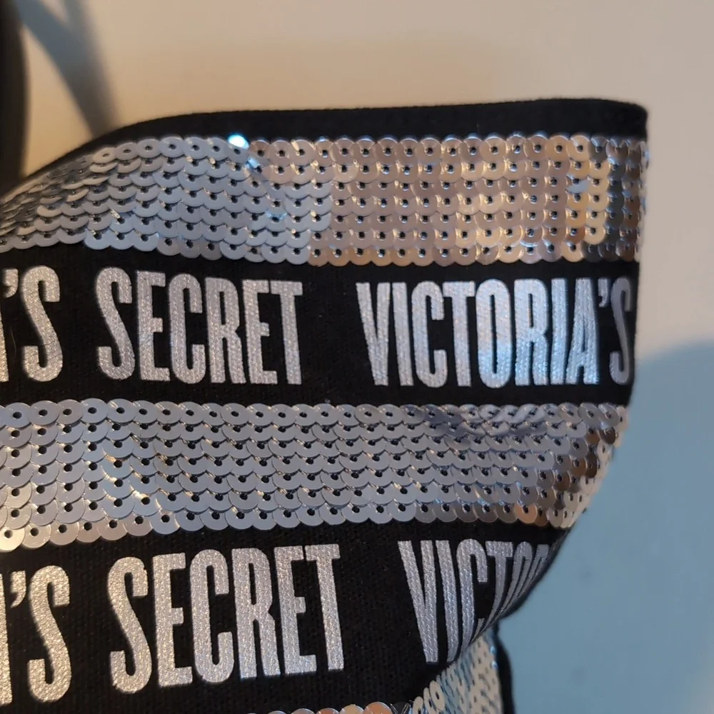 Victoria's Secret Sequin Black & Silver Classic Logo Travel Tote Zipper Top - Picture 3 of 11